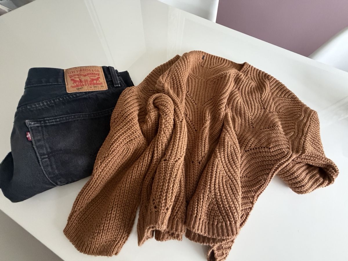 Levi's Jeans: Levis jeans gr 36 mit pulli gr xl – Usato da Winterthur venduto da EasyRS