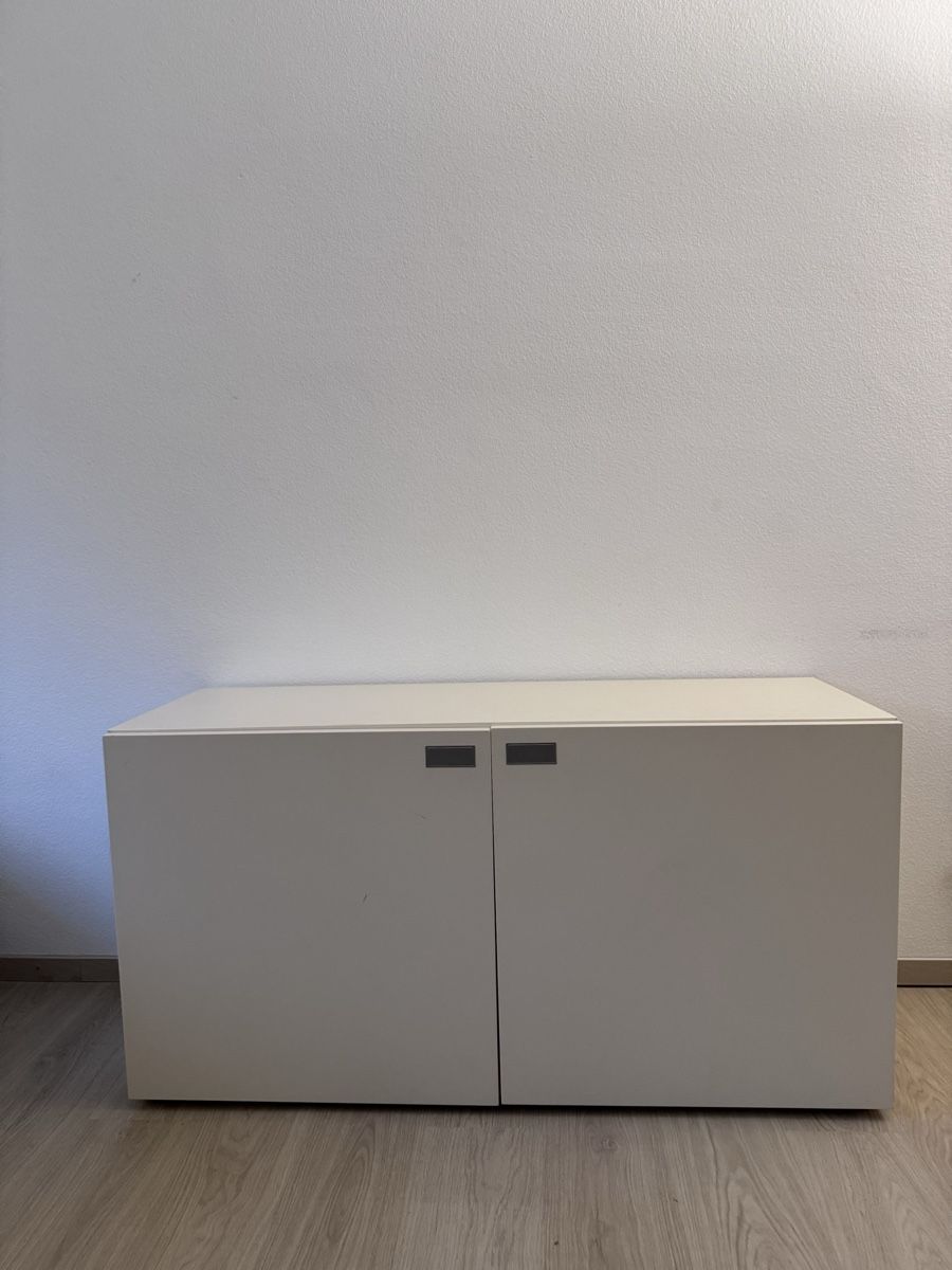 Commodes: Weisse Kommode guter Zustand – D'occasion à Zürich par lea_rz26
