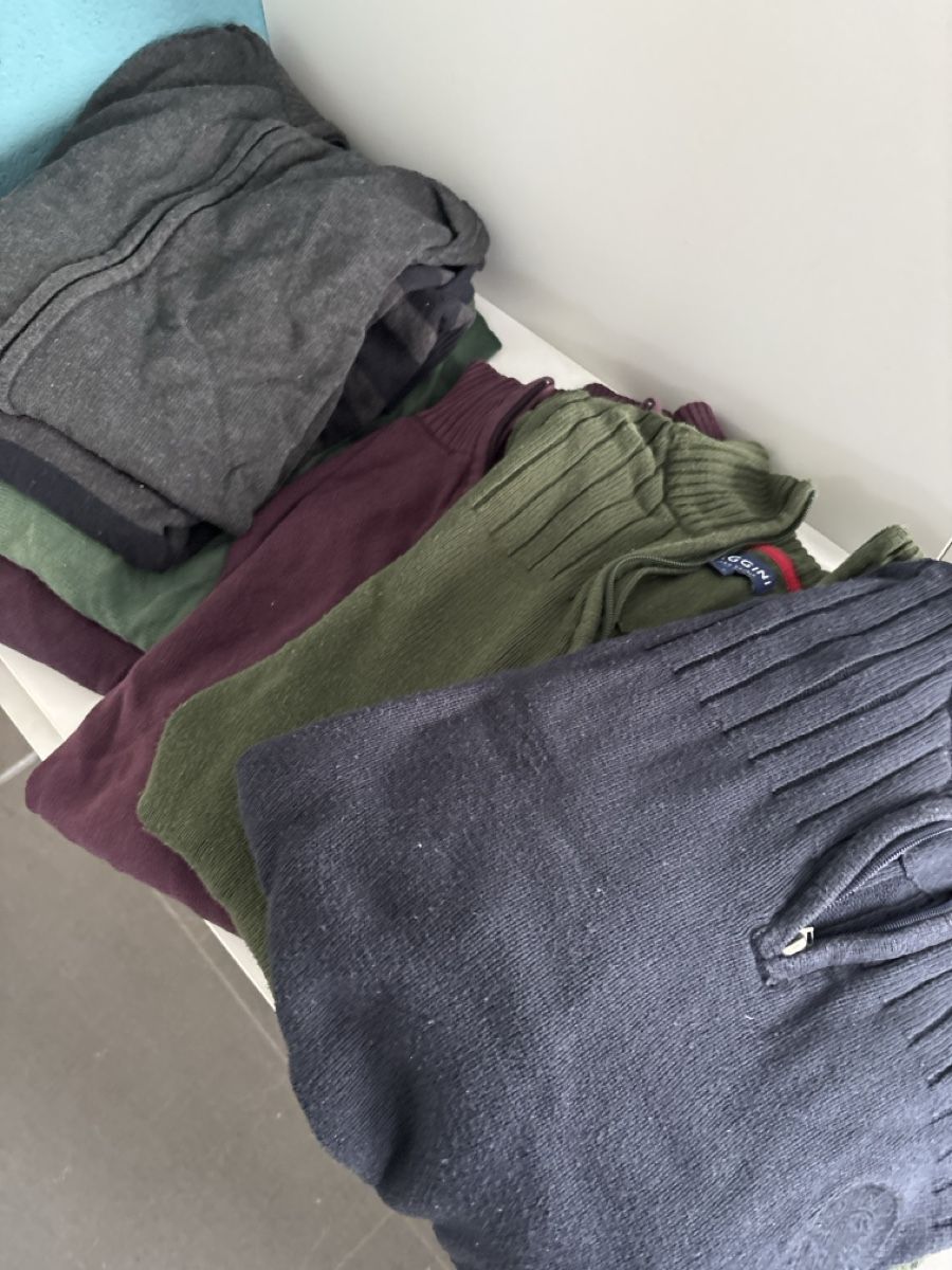 Lotti di vestiti: Herren Pulloverpaket Grösse M Biaggini – Usato da Uttwil venduto da Elexir 2