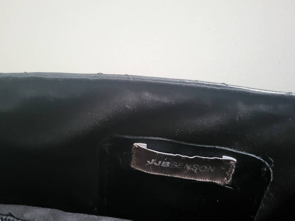 Jj Benson Borse da donna: Sac matelassé en cuir noir – Usato da Romanel-s-Lausanne venduto da Nella25 2