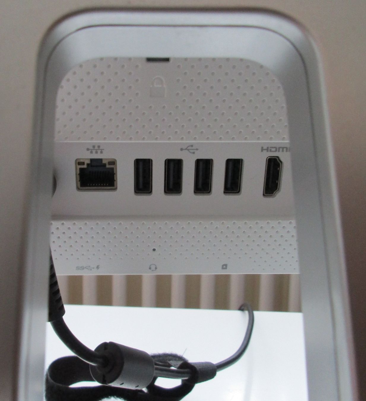 Hewlett Packard PC: HP 23q016nz – Usato da Basel venduto da Verkauf_Aral 1
