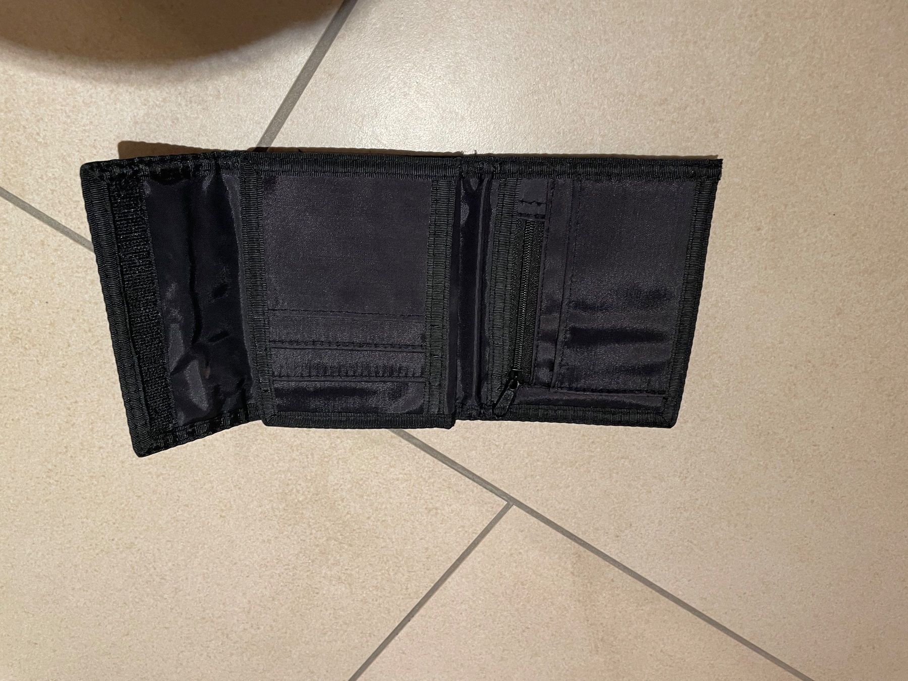 Portefeuilles: Portemonnaie – D'occasion à Solothurn par sil_g6ph 1
