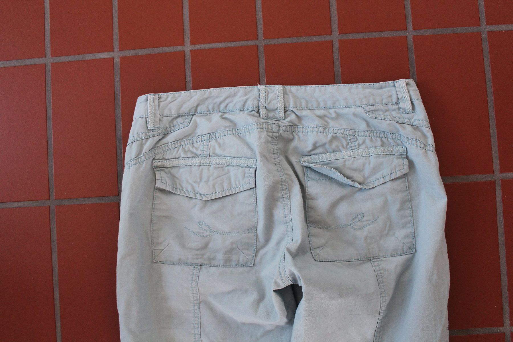 Esprit Pantaloni: EDC bei Esprit Hosen Gr.34/32 – Usato da Zürich venduto da JOD213 3