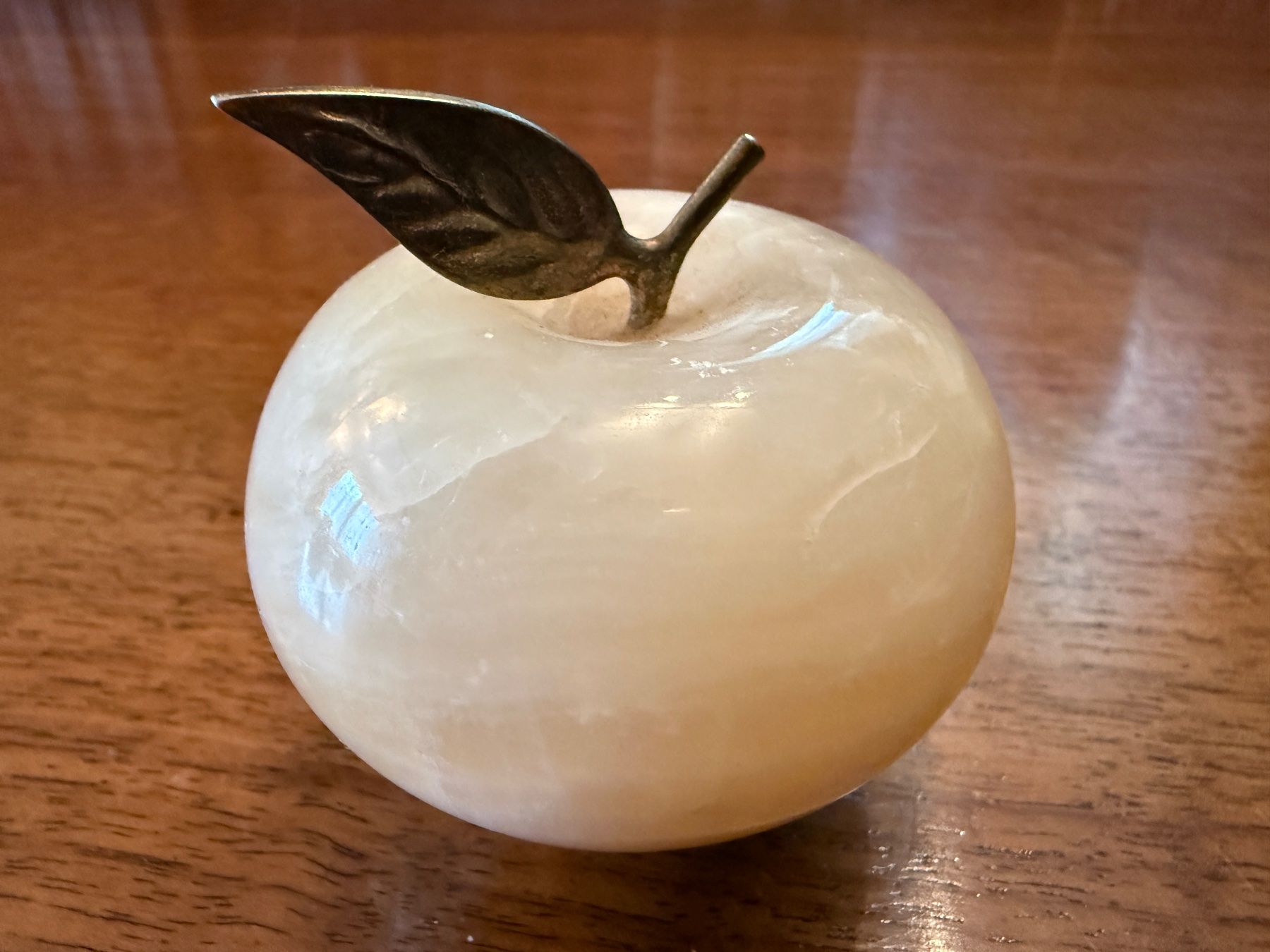 Alle Dekorationen: Dekoapfel Onyx-Stein mit Blatt Messing – Gebraucht aus Erstfeld von Uhu1980