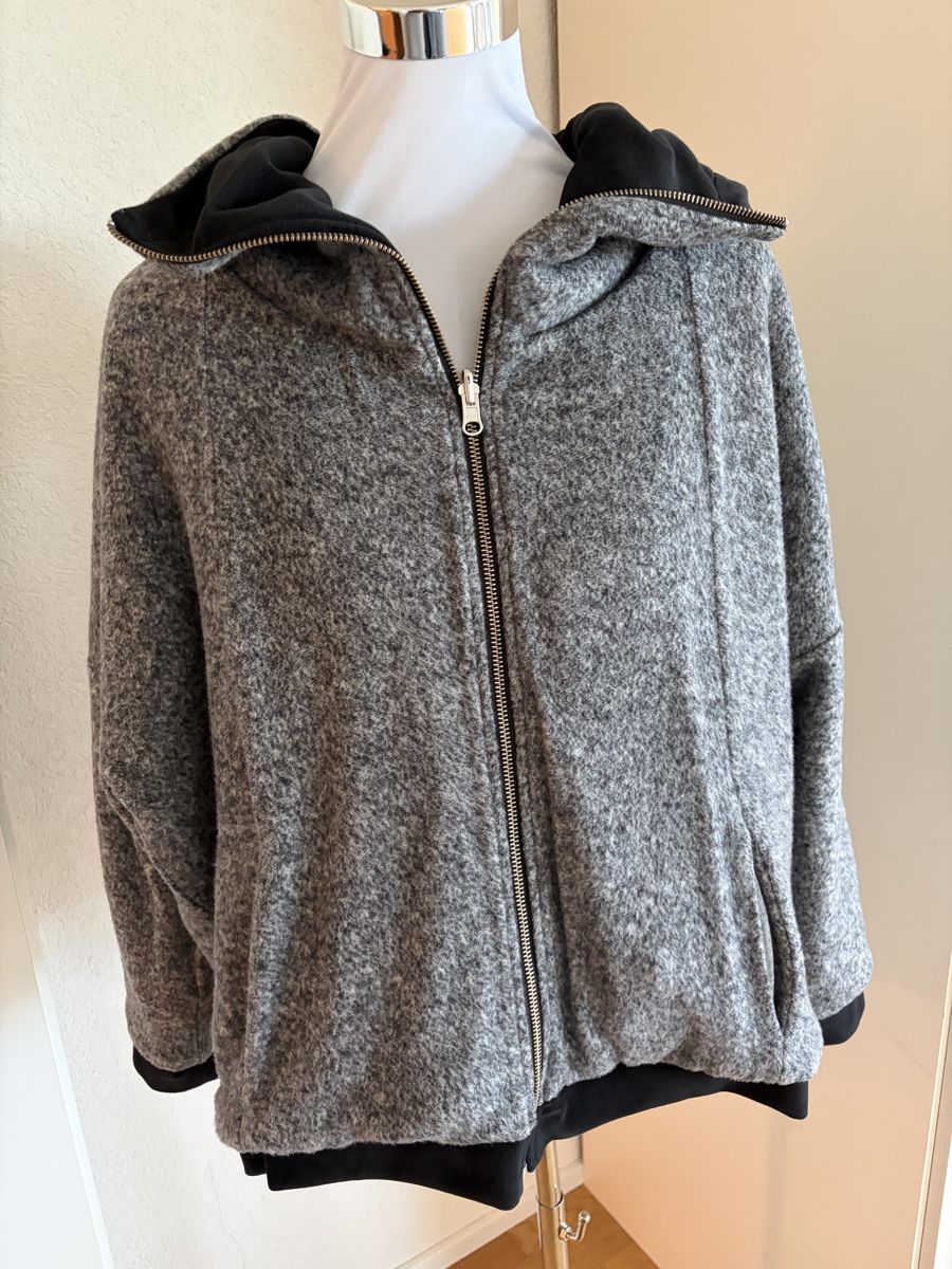 Kooples Jacken: Reversible jacket from the Kooples – Gebraucht aus Münchenstein von ArleneLM 4