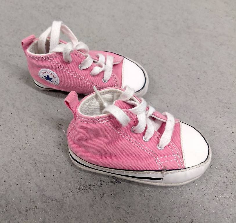 Scarpe per ragazzi: Converse Babyschuhe Gr. 18/19 – Usato da Wolfhausen venduto da Cospi