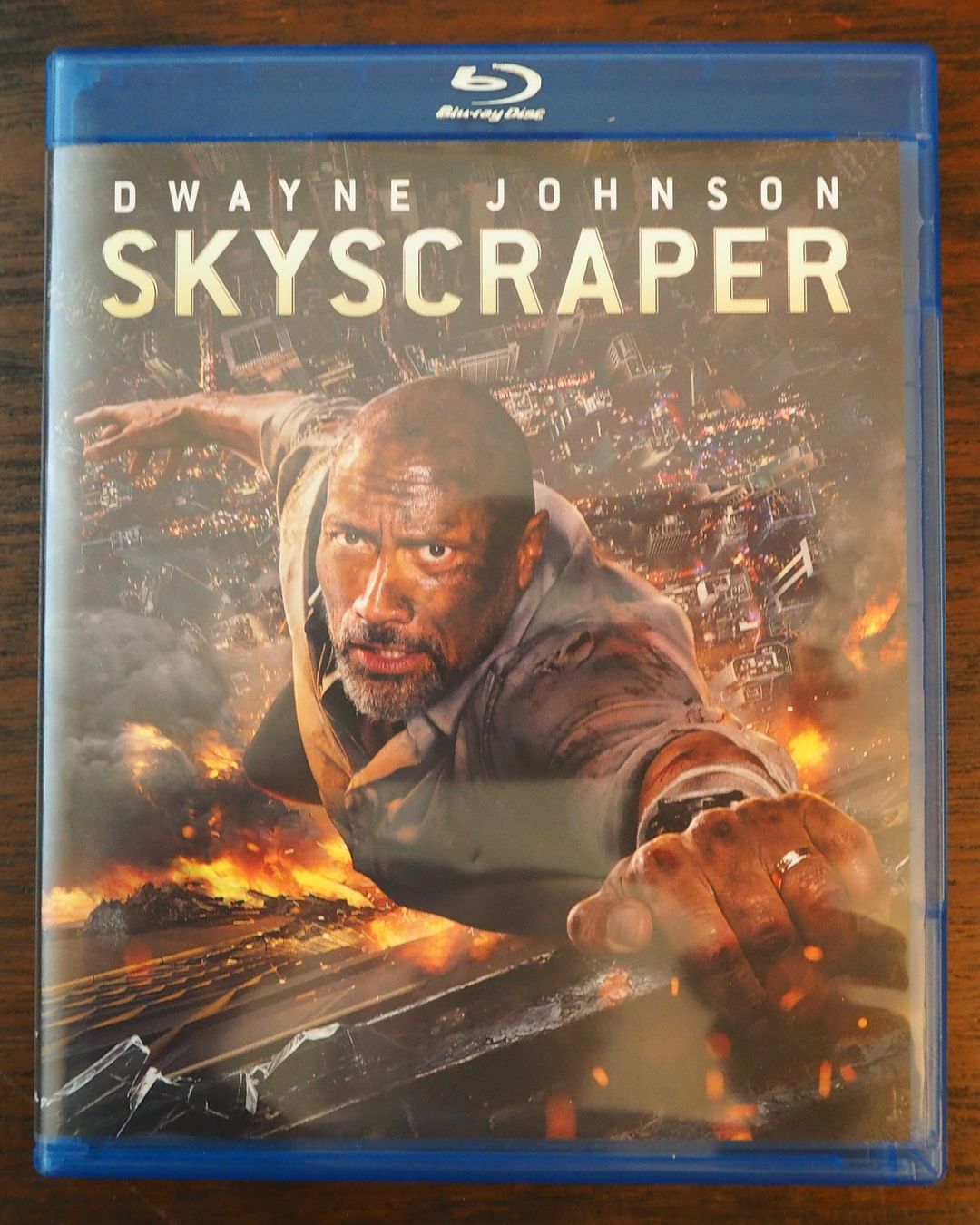 Tutti i DVDs: Skyscraper / Dwayne Johnson – Usato da Chur venduto da dluli