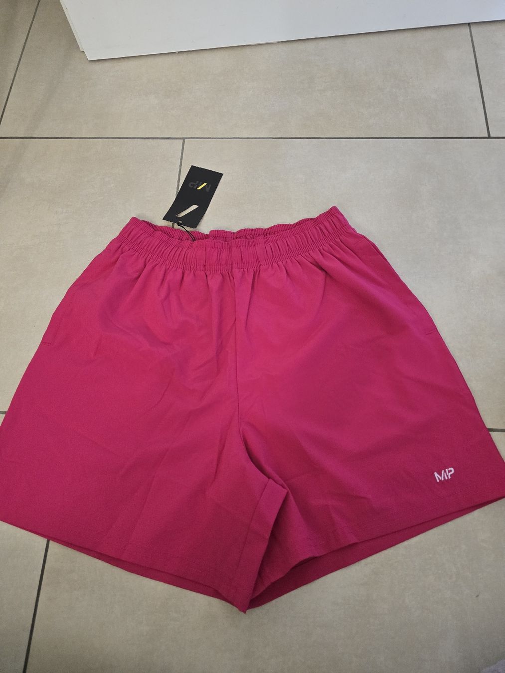 Pantalons: Damen Sport Shorts - Grösse M – Neuf avec emballage d'origine à Rickenbach b. Wil par Kth_v8