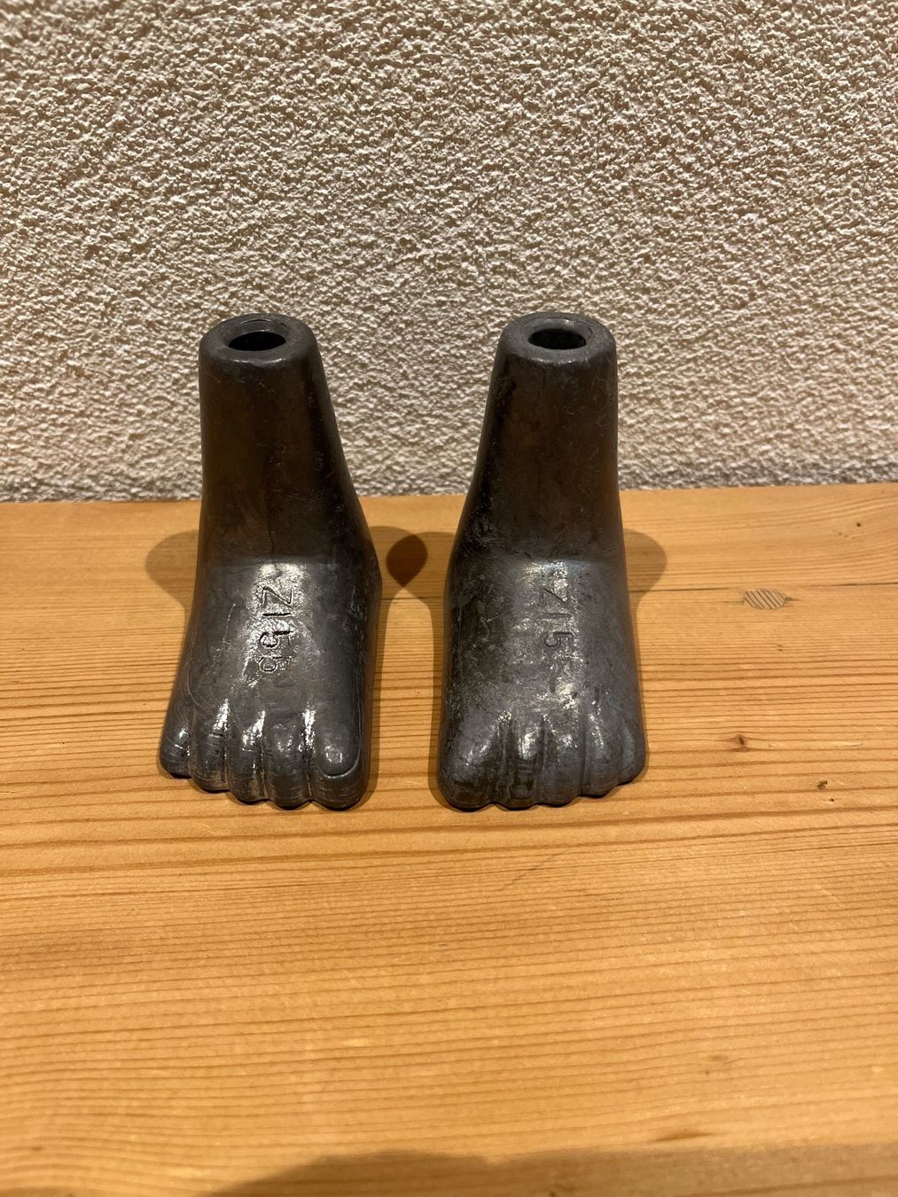 Statuette: Füsse aus Blei antik – Usato da Weissbad venduto da 7733110