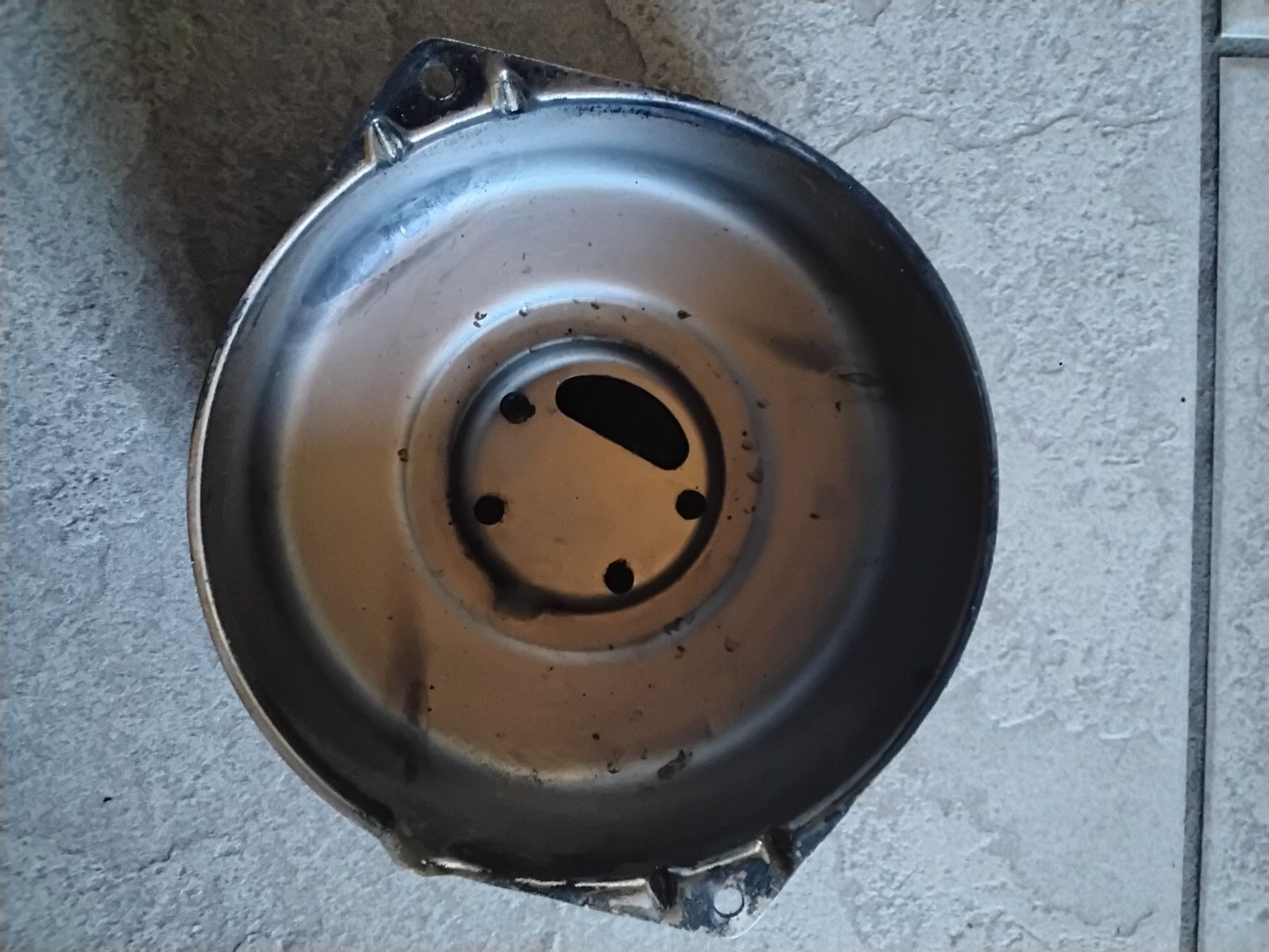 Puch Mofa-Ersatzteile: Zündungsdeckel zu Alpa E50 Puch Motor – Gebraucht aus Oberwil b. Büren von Arymax 2
