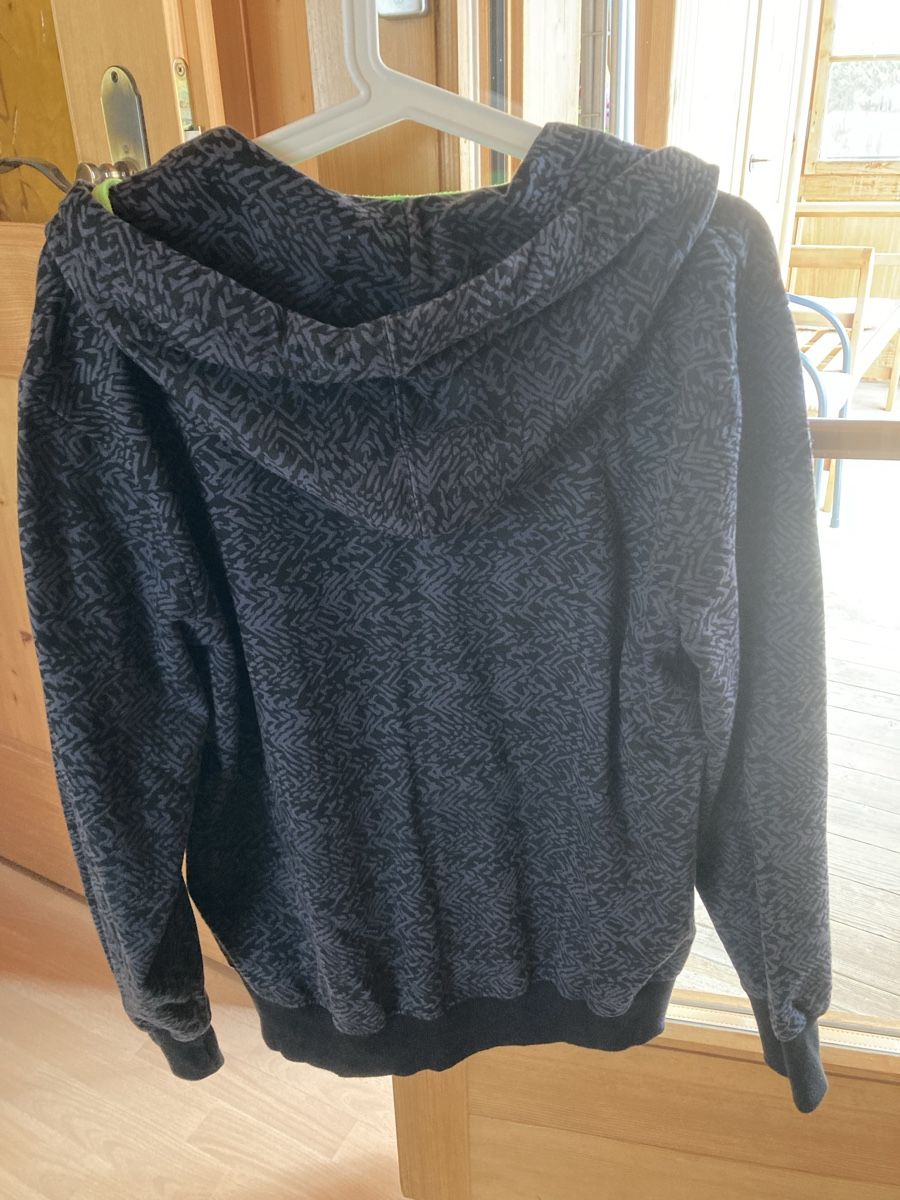 Giacche: Sweatjacke Gr. S mit Kaputze von Black Box – Usato da Mülenen venduto da Rapunzel99 4