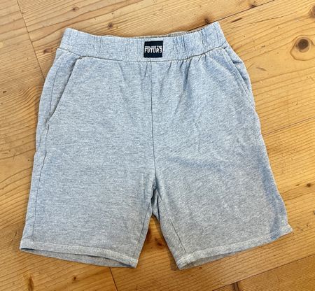Short gris - Taille 12Ans - 148/152 cm