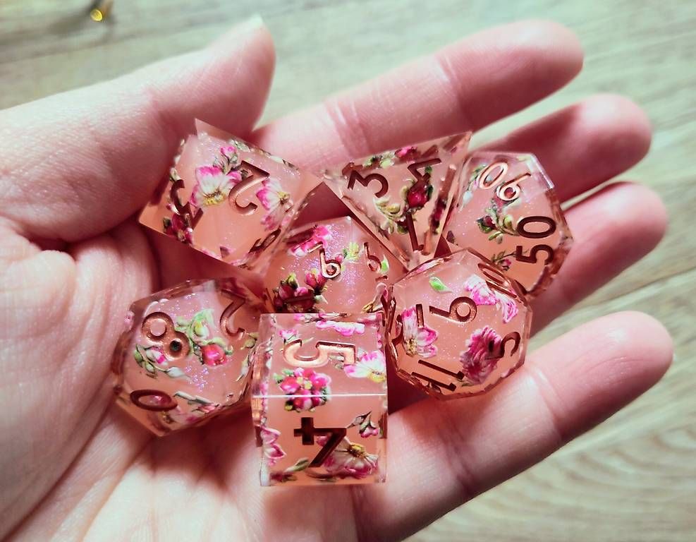 Giochi: Set de dés JDR Fleurs neufs – Nuovo e nell'imballaggio originale da Yvonand venduto da rox_8y69 1
