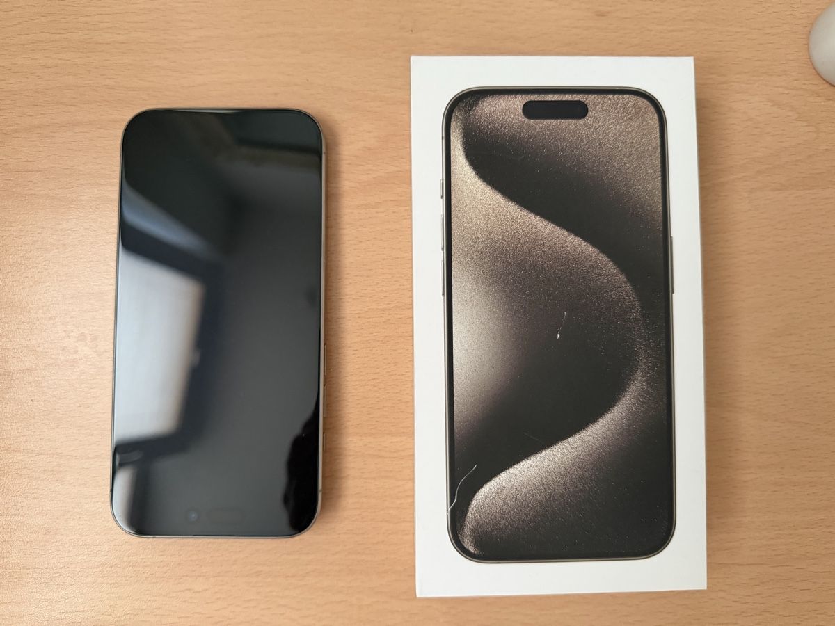 Apple Handys / Smartphones: iPhone 15 Pro, 128GB, Grau – Gebraucht aus Zürich von Orionos