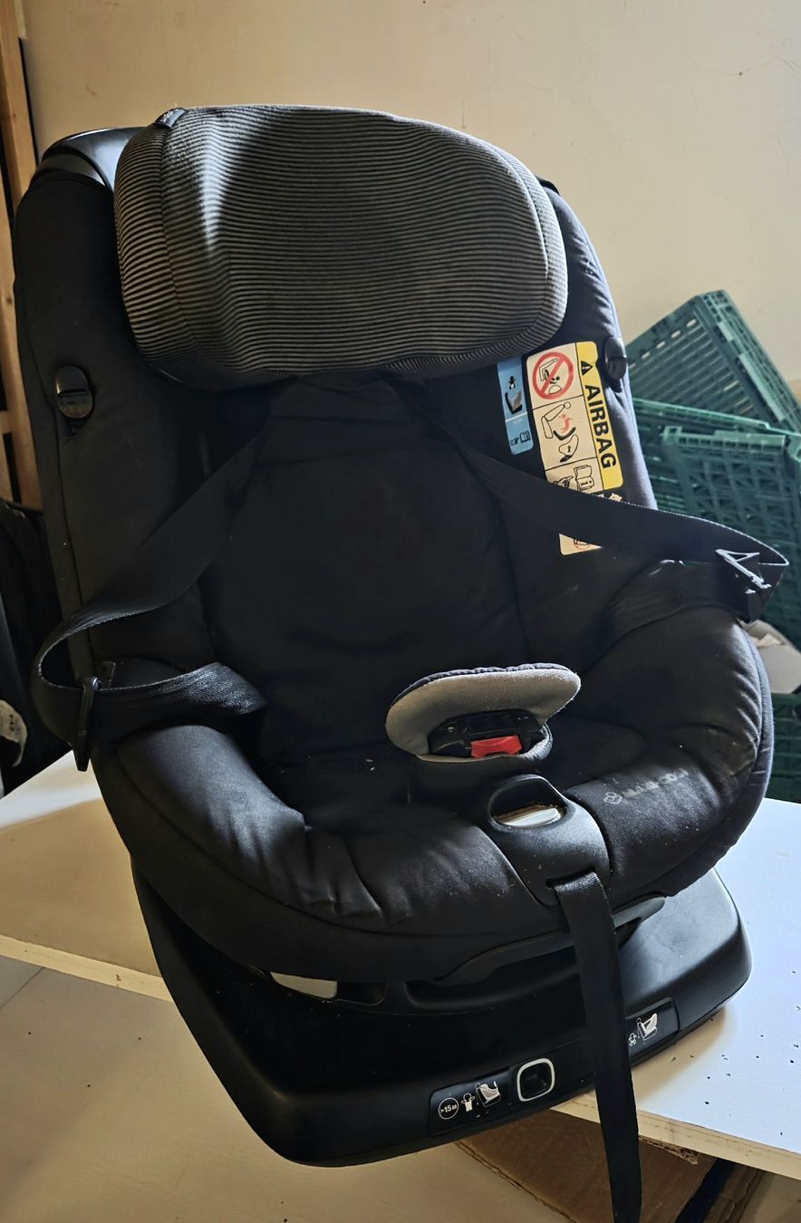 Maxi-Cosi Seggiolini per auto: Siège enfant MAXI-COSI – Usato da Collombey venduto da Babi85