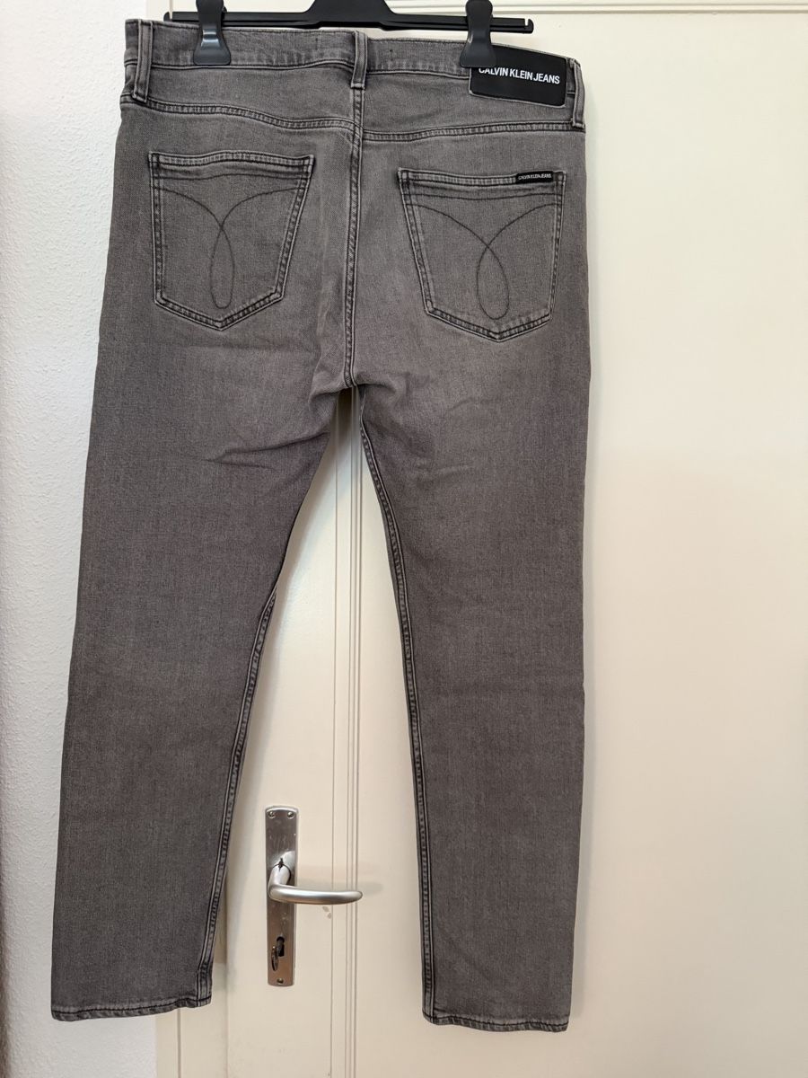 Pantaloni: Pantalon – Usato da Fribourg venduto da SimoneA13 1