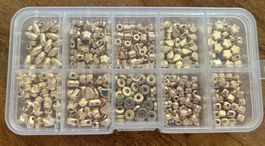 Bastelperlen Set goldfarben in Organizer Box
