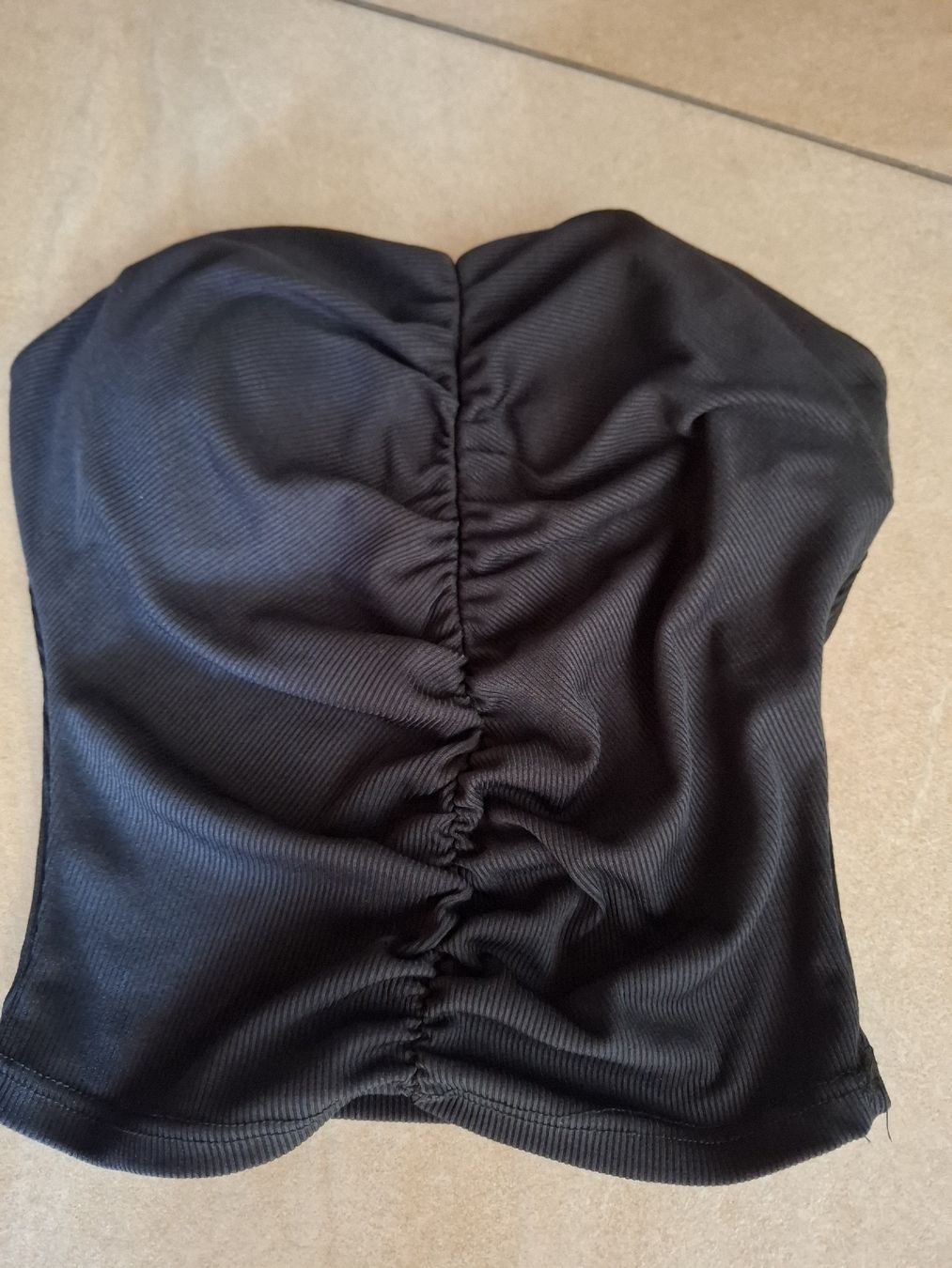Top: Bustier schwarz gerafft Grösse S – Usato da Zuchwil venduto da bvj_5t82