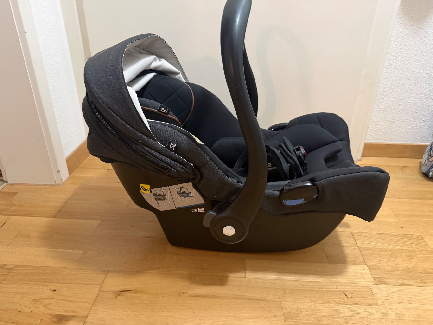 Joie Sièges auto: Joie Babyschale schwarz gebraucht – D'occasion à Bern par Mechaniker321 1