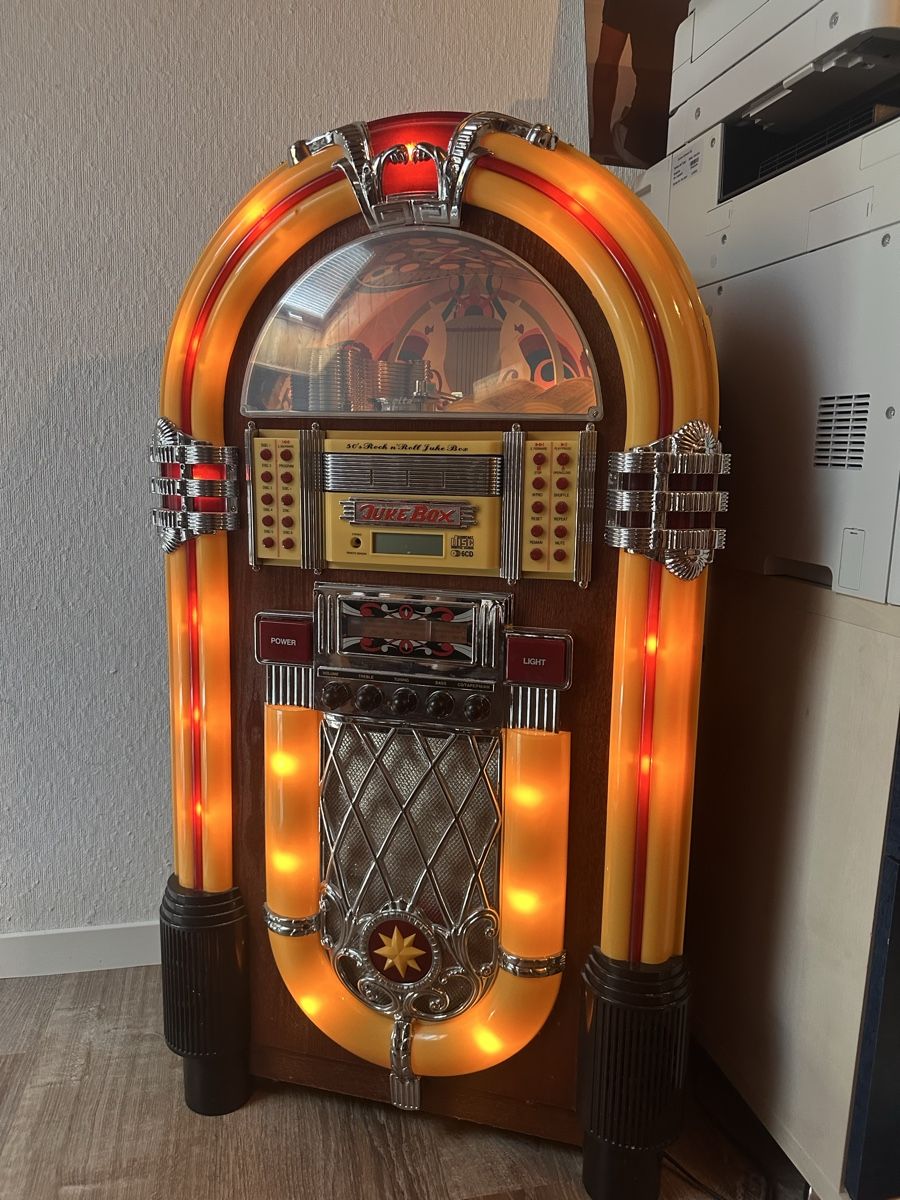 Jukebox: Juke Box  – Défectueux à Romont FR par ludoberson 1