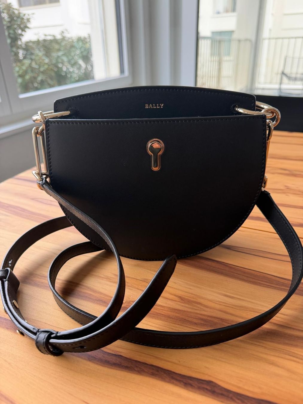 Bally Borse da donna: Schwarze Bally Handtasche - Zeitlos elegant. – Usato da Liestal venduto da KUBULI28