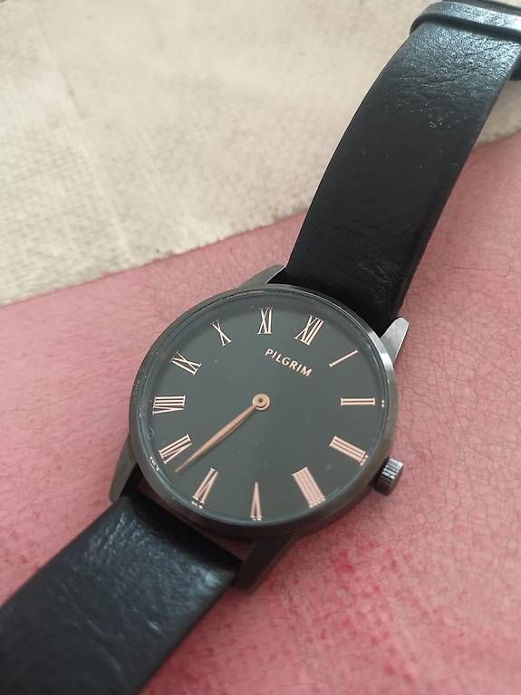 Uhren: schwarze Uhr Pilgrim – Gebraucht aus Pratteln von silvermoon78 1