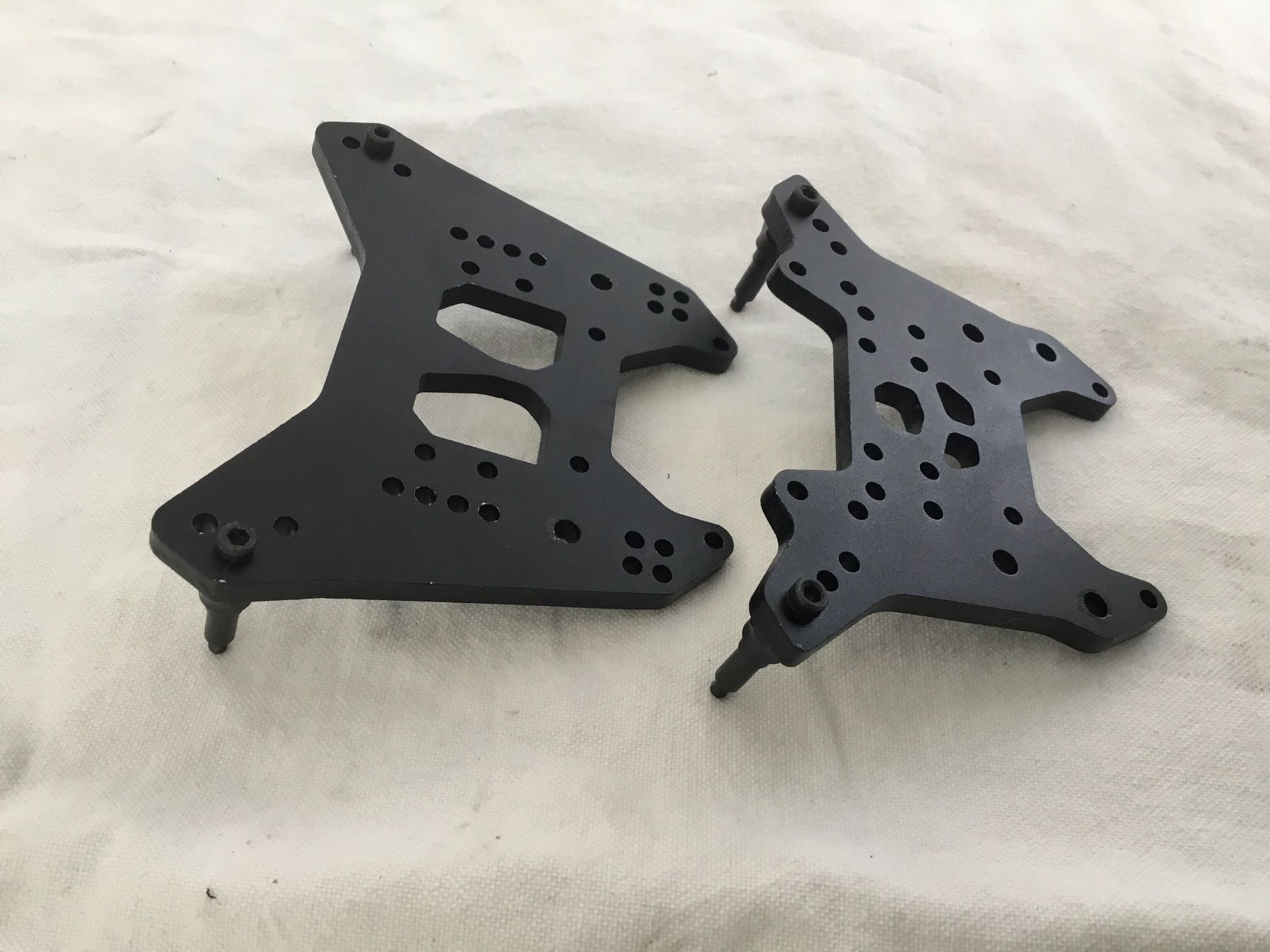 Arrma Modellismo RC: Arrma Fireteam 1:7 Dämpferbrücken neu – Nuovo (secondo la descrizione) da Büsserach venduto da Swissbluesmobile 2