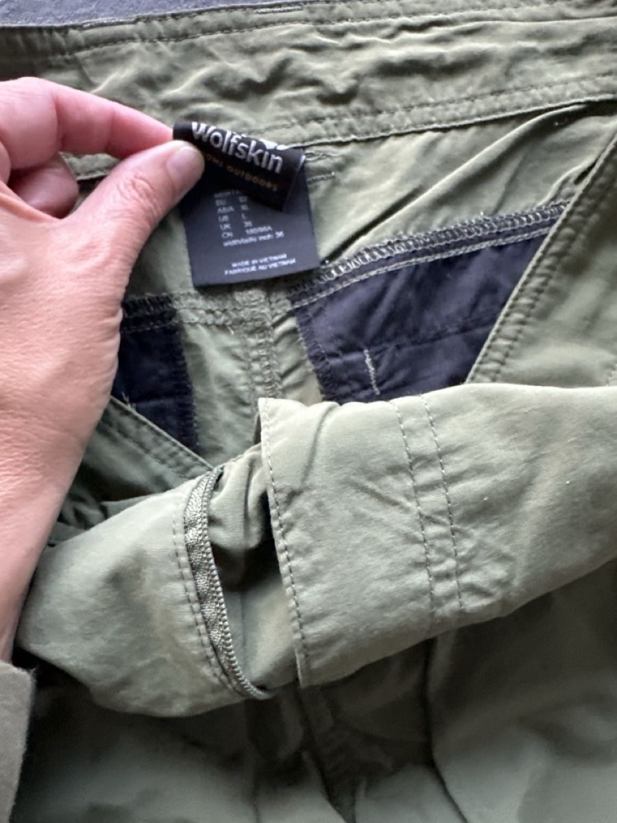 Jack Wolfskin Pantaloni: Jack Wolfskin Shorts olivegrün Gr. 52 – Usato da Wileroltigen venduto da torro11 2