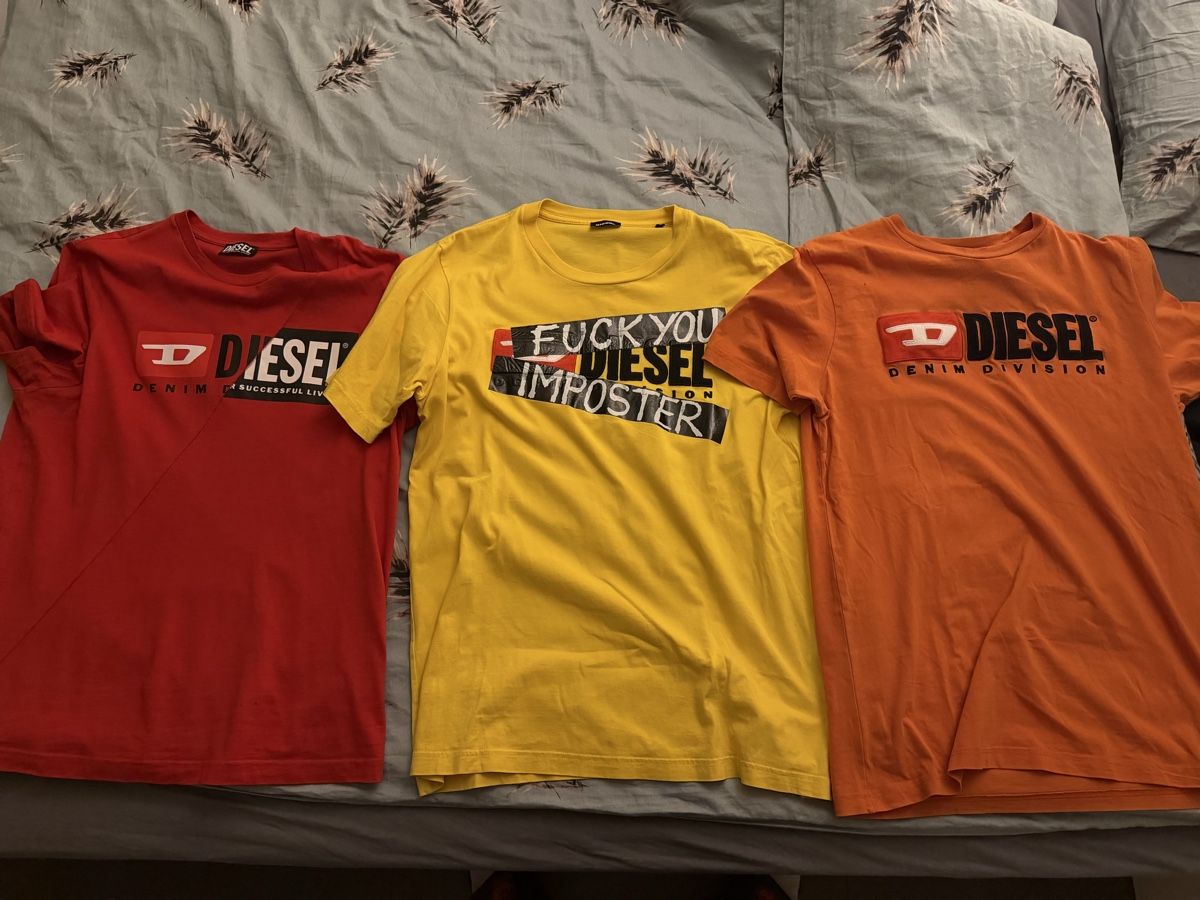 Diesel Kleiderpakete: 3 T-shirts Diesel, M – Gebraucht aus Arbedo von sha_pv58
