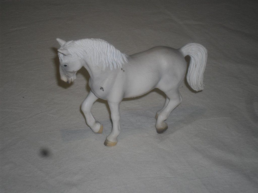 Schleich Statuette: Schleich - Pferd – Usato da Büren SO venduto da omsa 1