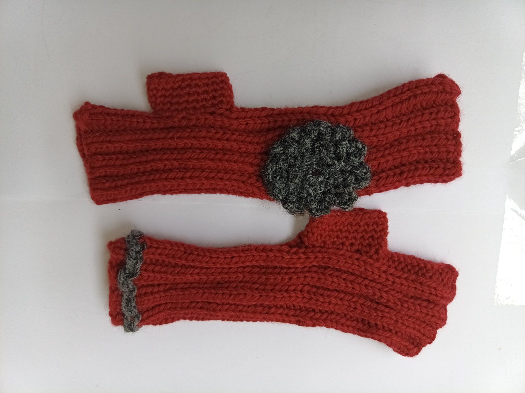 Foulard & Sciarpe: Warme Strick-Set: Schal, Handstulpen, Winter Accessoires – Nuovo e nell'imballaggio originale da Wängi venduto da Ladys_First 1