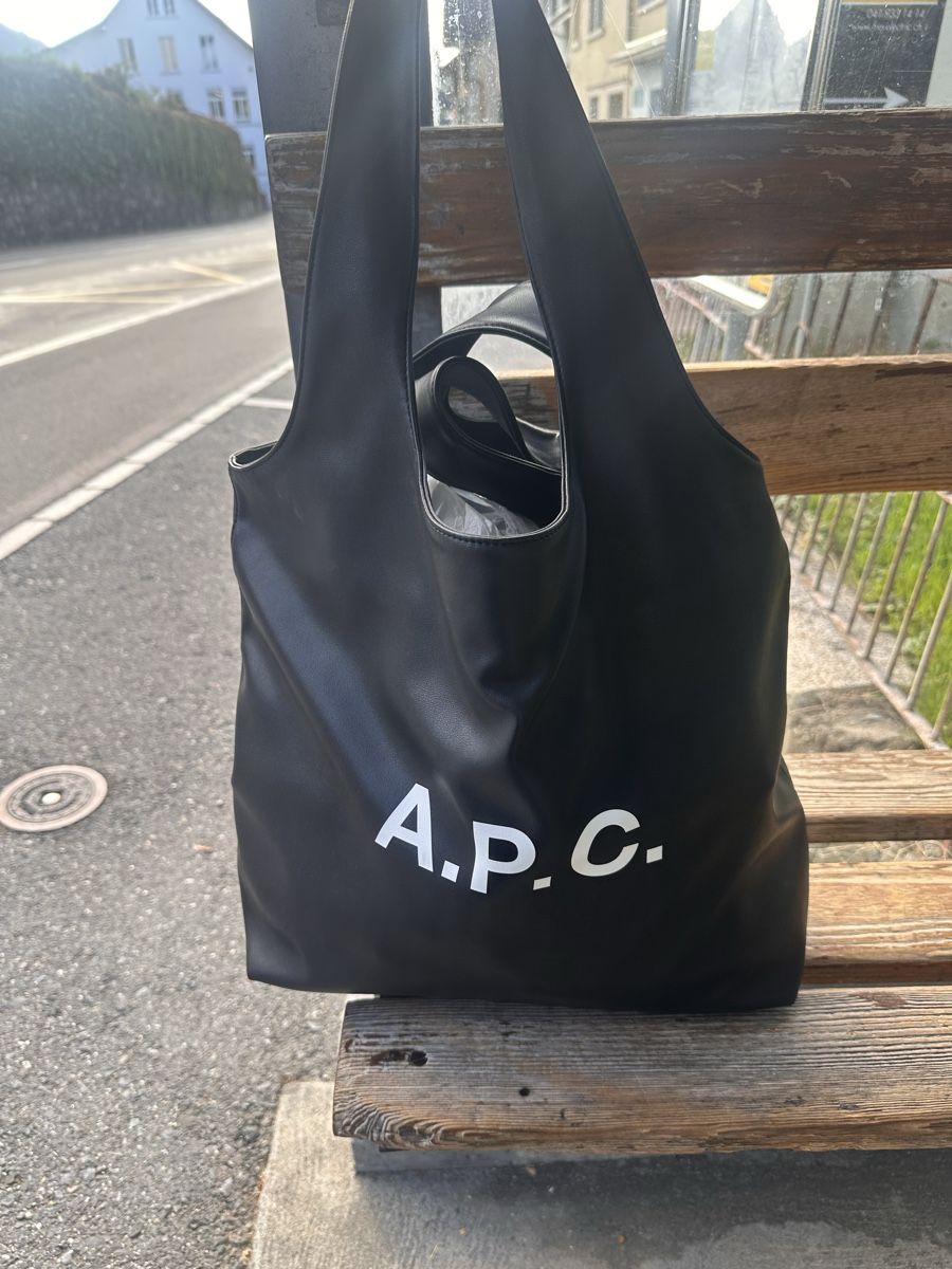 Apc Borse: APC Tote Bag Gross – Usato da Triengen venduto da Meetmeatthebodega 3