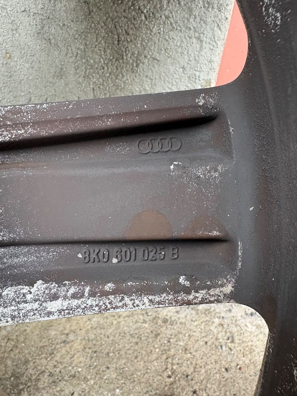 Audi Pneumatici & Ruote complete: Audi Winterkompletträder 225/50 R17 – Usato da Urnäsch venduto da w.keller03 6