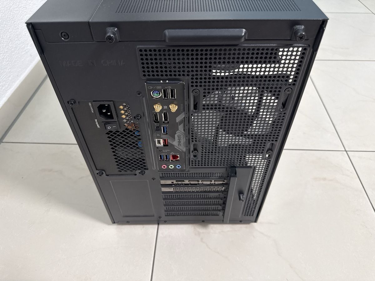 Amd PC: Gaming PC RGB – Usato da Dielsdorf venduto da CH_SHOPPING 4