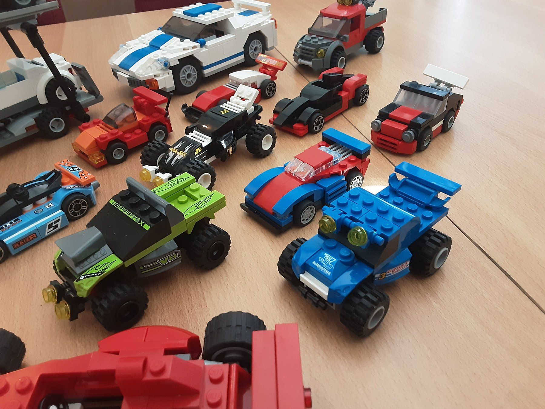 Lego Jouets: 15 Lego Autos – D'occasion à Bülach par Blind-Onyx 3