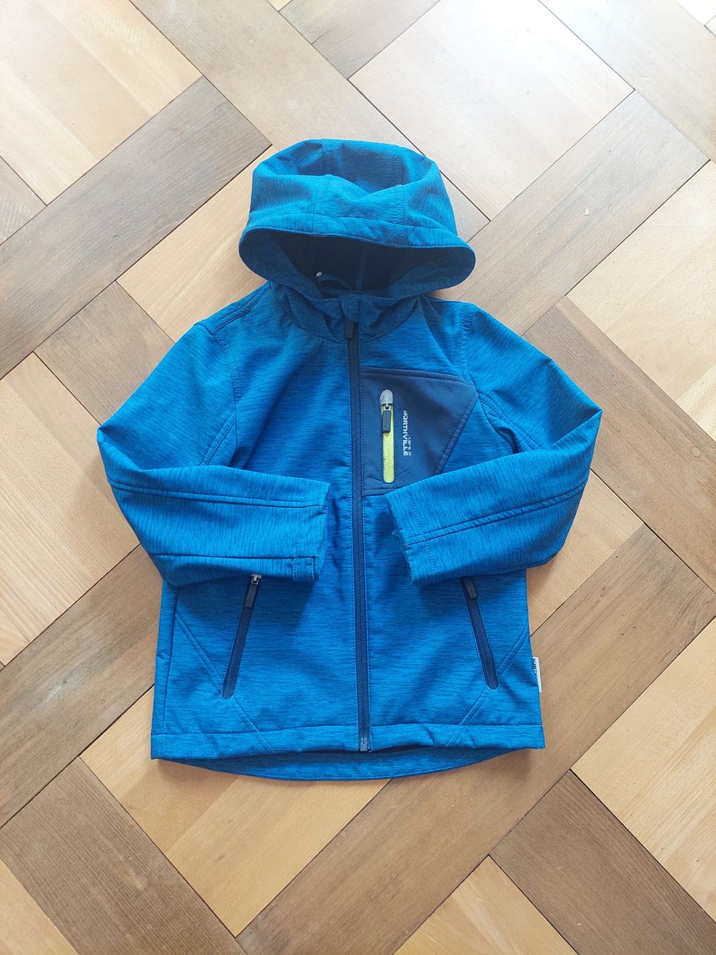 C&A Giacche & Cappotti: Northville (C&A) Softshelljacke Grösse 128 – Usato da Beckenried venduto da Havacola