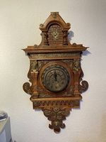 Antike Wanduhr