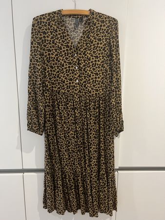 Kleid im Leo-Look, Gr. 36 🐆