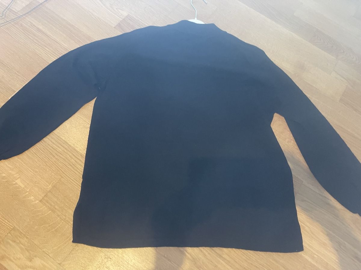 Maglioni & Felpe: Pullover schwarz Aufy, Merinowolle, – Usato da Rüschlikon venduto da Lajniii 3