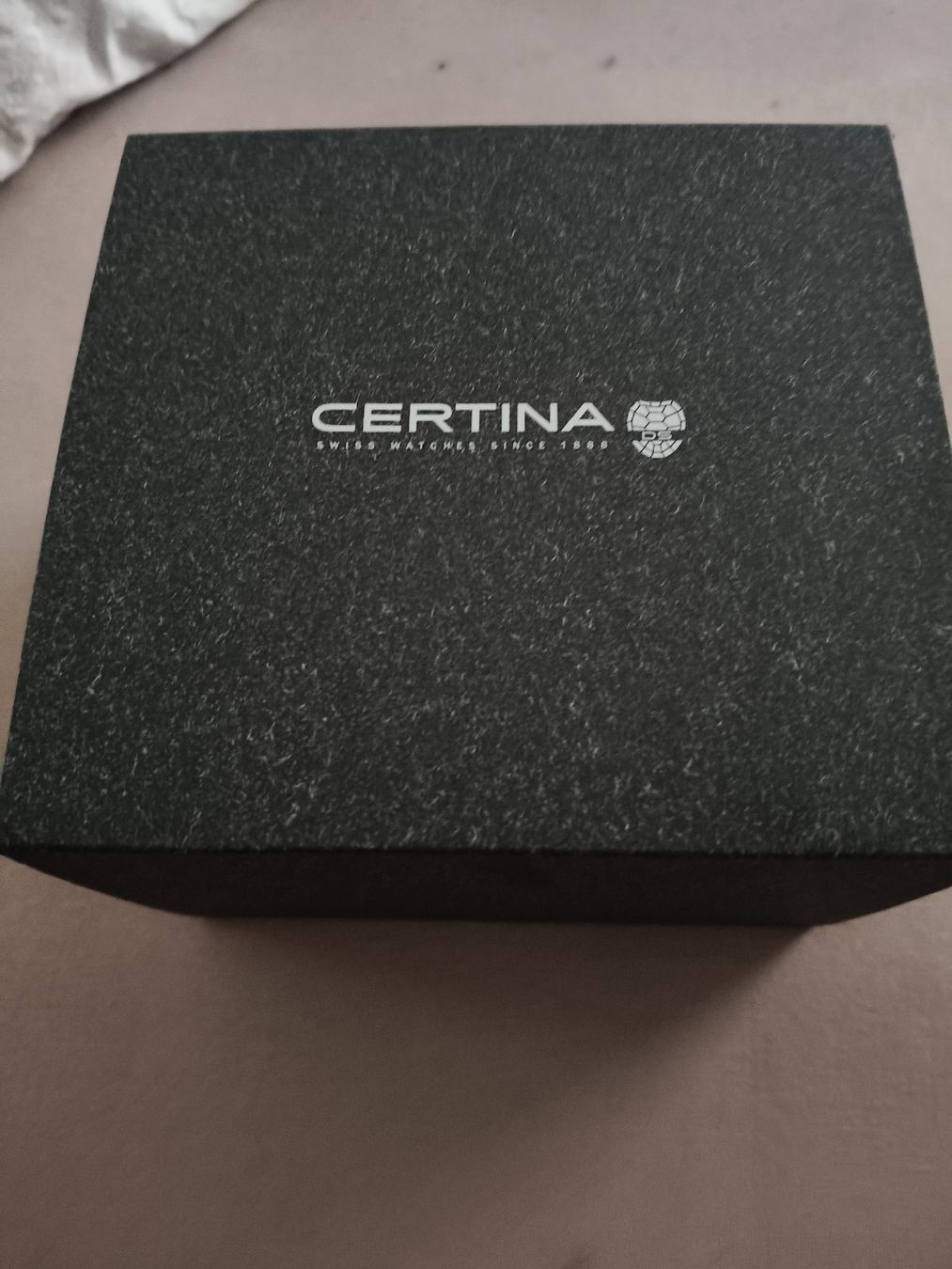 Certina Orologi: Certina DS Quarzuhr läuft einwandfrei mit Box – Usato da Glattbrugg venduto da tarnkappenbomber 4