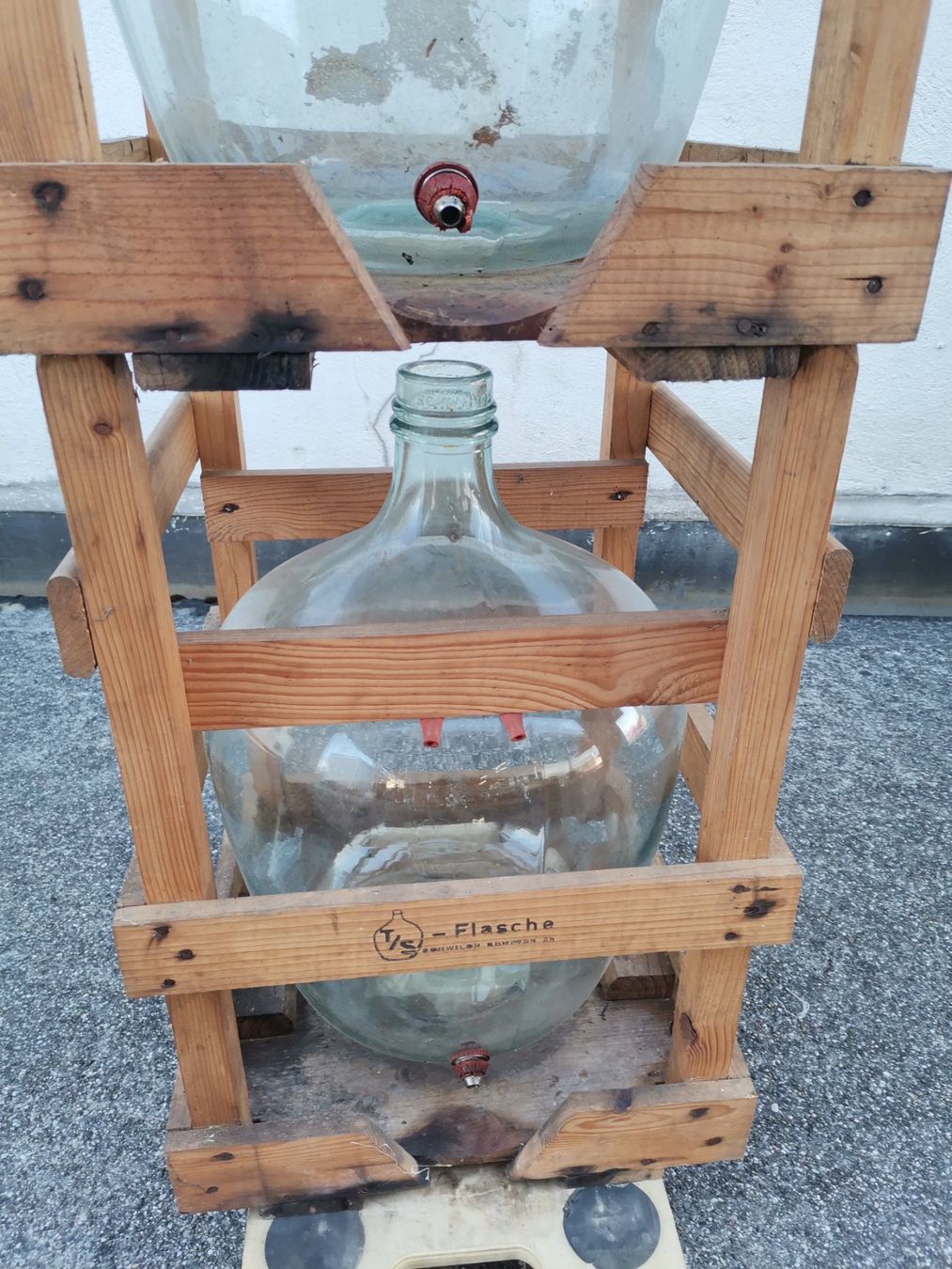 Accessoires: Mostflaschen, Grosseflaschen, Mostflaschen, Flaschen – D'occasion à Wiedlisbach par materialkreislauf 7