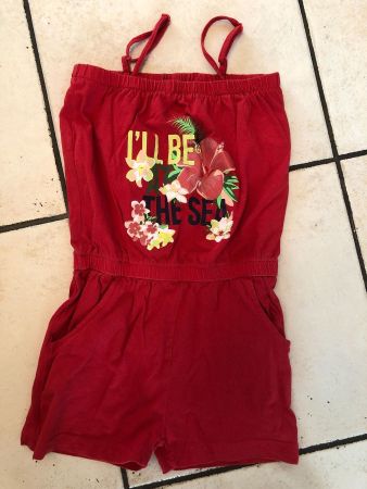 Süsser roter Jumpsuit kurz Gr.116