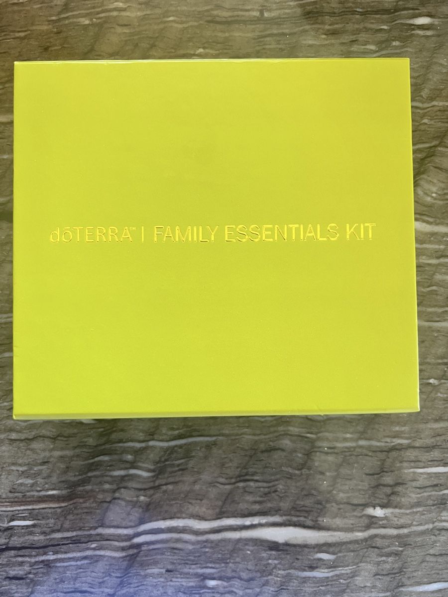 Doterra Ätherische Öle: doTERRA Family Essentials Kit ätherische Öle – Gebraucht aus Uetendorf von pink2 1