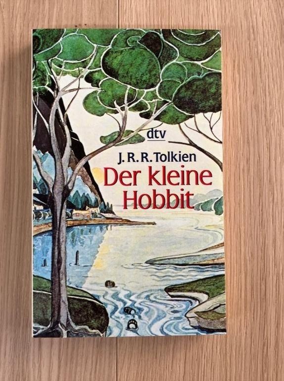 Kinder & Jugendliteratur: Der kleine Hobbit - J.R.R. Tolkien – Gebraucht aus Frauenfeld von