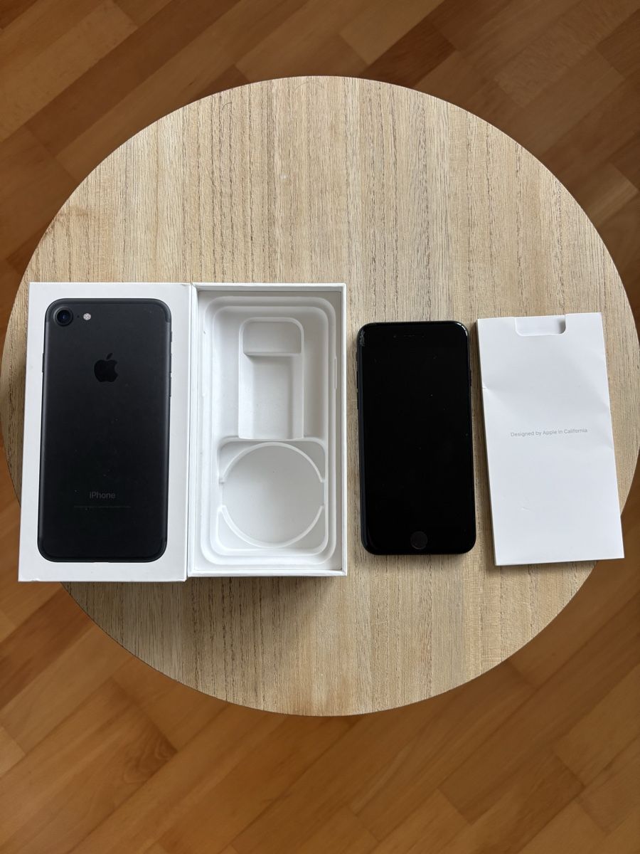 Apple Telefoni cellulari / Smartphones: iPhone 7 in good condition, only the iPhone included  – Usato da Belfaux venduto da vik_c6z2