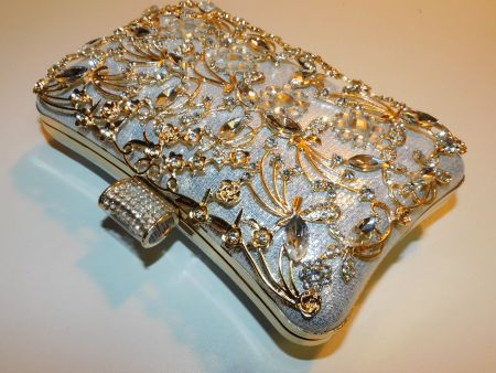 Clutch Handtasche Umhängetasche - Neu  wurde nie gebraucht