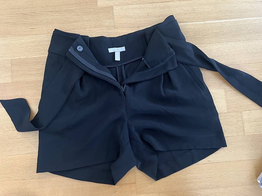 Pantaloni: Elegante kurze Stoffhose Gr. 36 – Usato da Gebenstorf venduto da pin_67yc 1