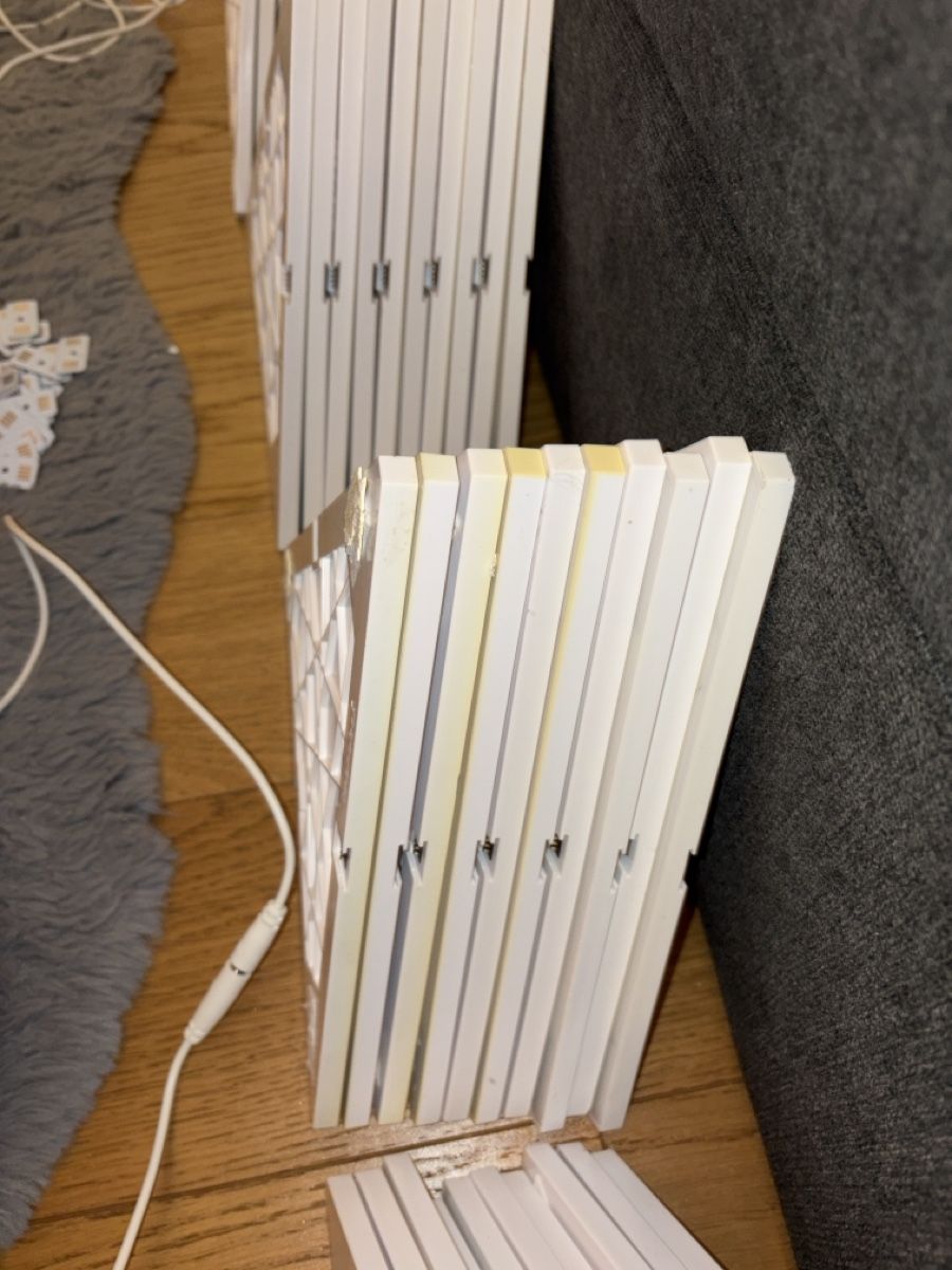 Nanoleaf Lampade: Nanoleaf Lichtpaneele 48 Stück – Usato da GÜMLIGEN venduto da DJ-Jana 2