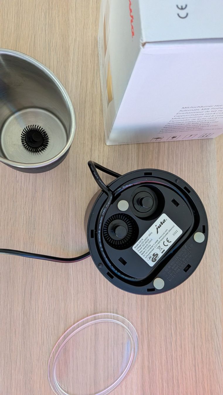 Jura Elettrodomestici da cucina: Milchschäumer Jura Automatic schwarz mit Originalverpackung – Usato da Zollikerberg venduto da rac_x6sq 4