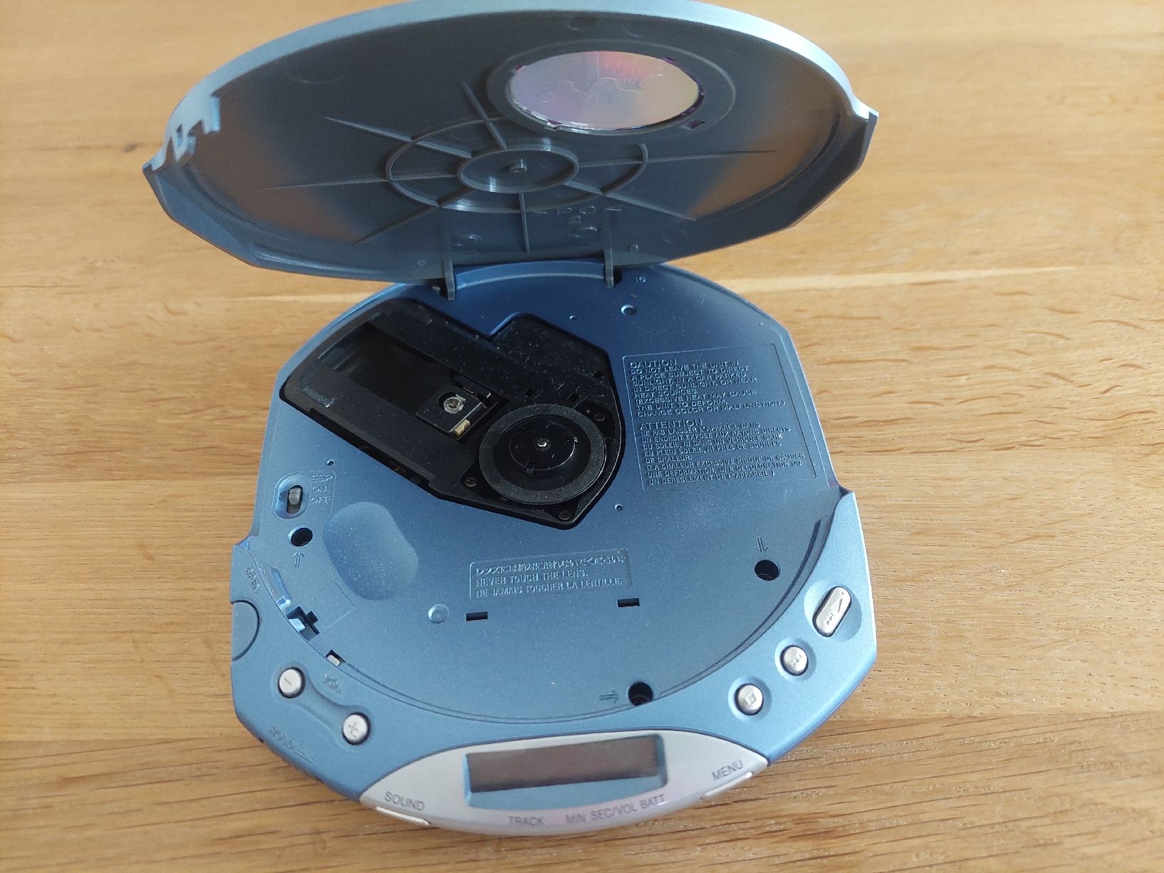 Lettore multimediale portatile: CD Player Sony Walkman D-E351 blau – Usato da Abtwil AG venduto da kidimagic1 6
